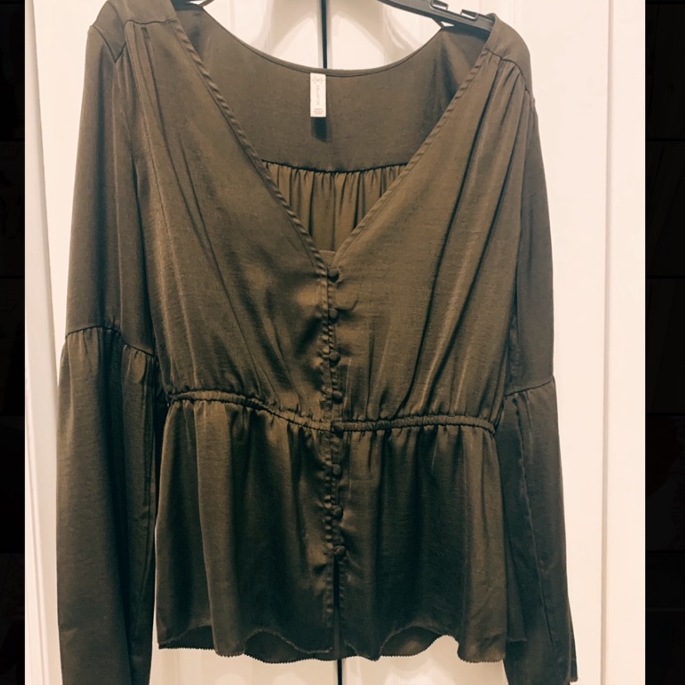 MF Collection Green Silky Top
